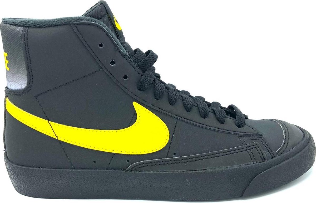 Nike Blazer Mid '77 GS - Black/Speed Yellow - Maat 36 | bol.com