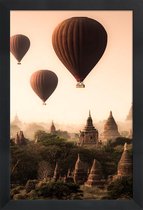 JUNIQE - Poster in houten lijst Hot Air Balloons in Bagan -40x60