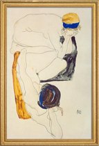 JUNIQE - Poster met houten lijst Schiele - Two Lying Figures -13x18