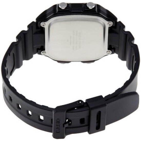 Zwarte Casio horlogeband met gesp, achterkant van het horloge met metaal.