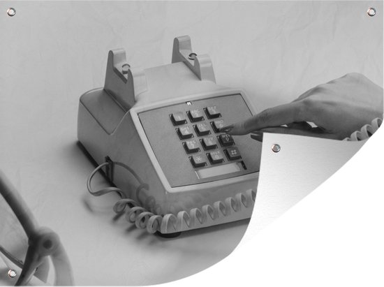 Tuin decoratie Zwart-wit weergave van een hand bij een retro telefoon - 40x30 cm - Tuindoek - Buitenposter