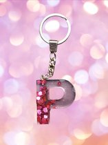 Epoxy letter sleutel- of tassenhanger P, glitter rood