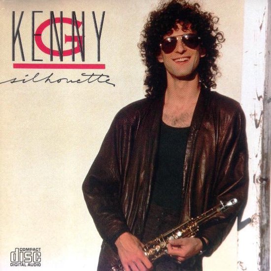 Kenny G met zonnebril en saxofoon op zijn schouder, met de tekst 'Kenny G silhouette' linksboven.