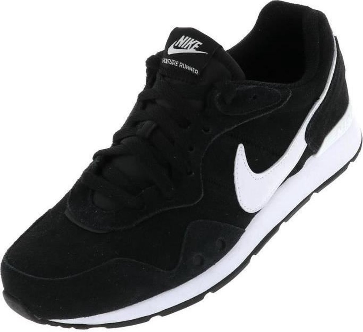 nike venture runner suede