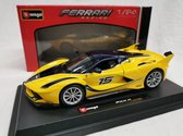 Ferrari FXX-K #15 Geel 1-24 Burago Racing