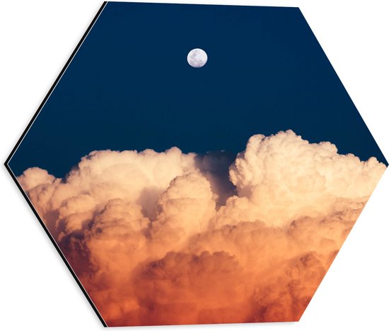 WallClassics - Dibond Hexagon - Maan boven Oranje Wolken - 40x34.8 cm Foto op Hexagon (Met Ophangsysteem)