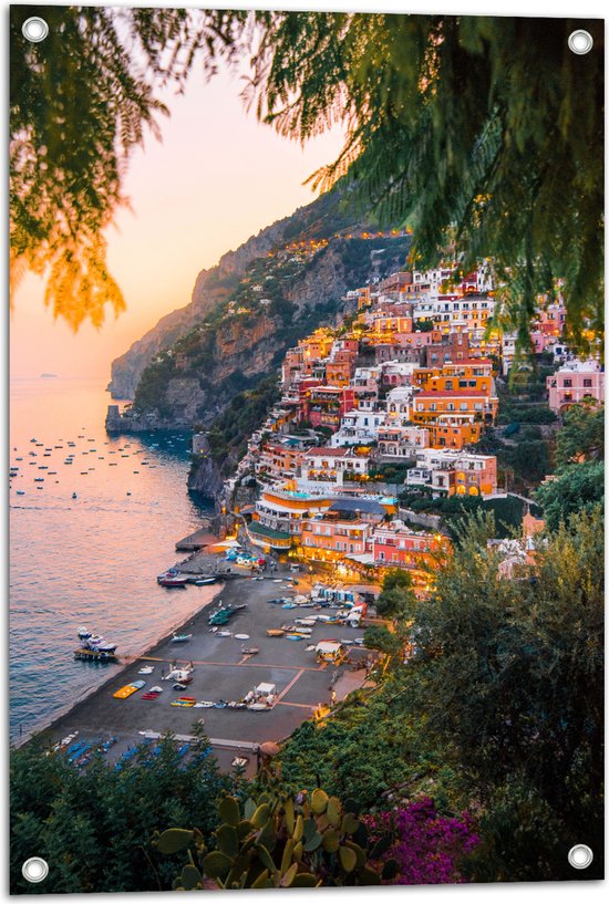WallClassics - Tuinposter – Huizen op een Berg aan de Zee - Italië - 50x75 cm Foto op Tuinposter (wanddecoratie voor buiten en binnen)