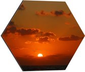 Dibond Hexagon - Zonsondergang Boven een Rustige Zee - 40x34.8 cm Foto op Hexagon (Met Ophangsysteem)