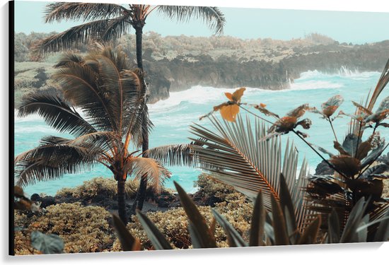 WallClassics - Canvas - Hoge Palmbomen met Planten aan de Rand van het Water - 150x100 cm Foto op Canvas Schilderij (Wanddecoratie op Canvas)