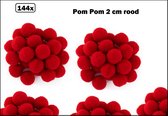 144x Pom Pom 2 cm rood - decoratie materiaal thema feest kleding accessoires