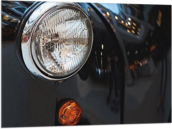 Vlag - Close-up van Koplamp van Zwarte Auto - 100x75 cm Foto op Polyester Vlag