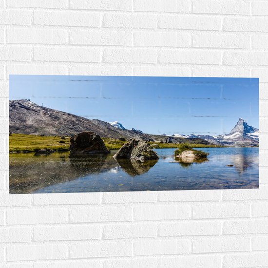 Muursticker - Rotsen in Bevroren Water in Landschap - 100x50 cm Foto op Muursticker