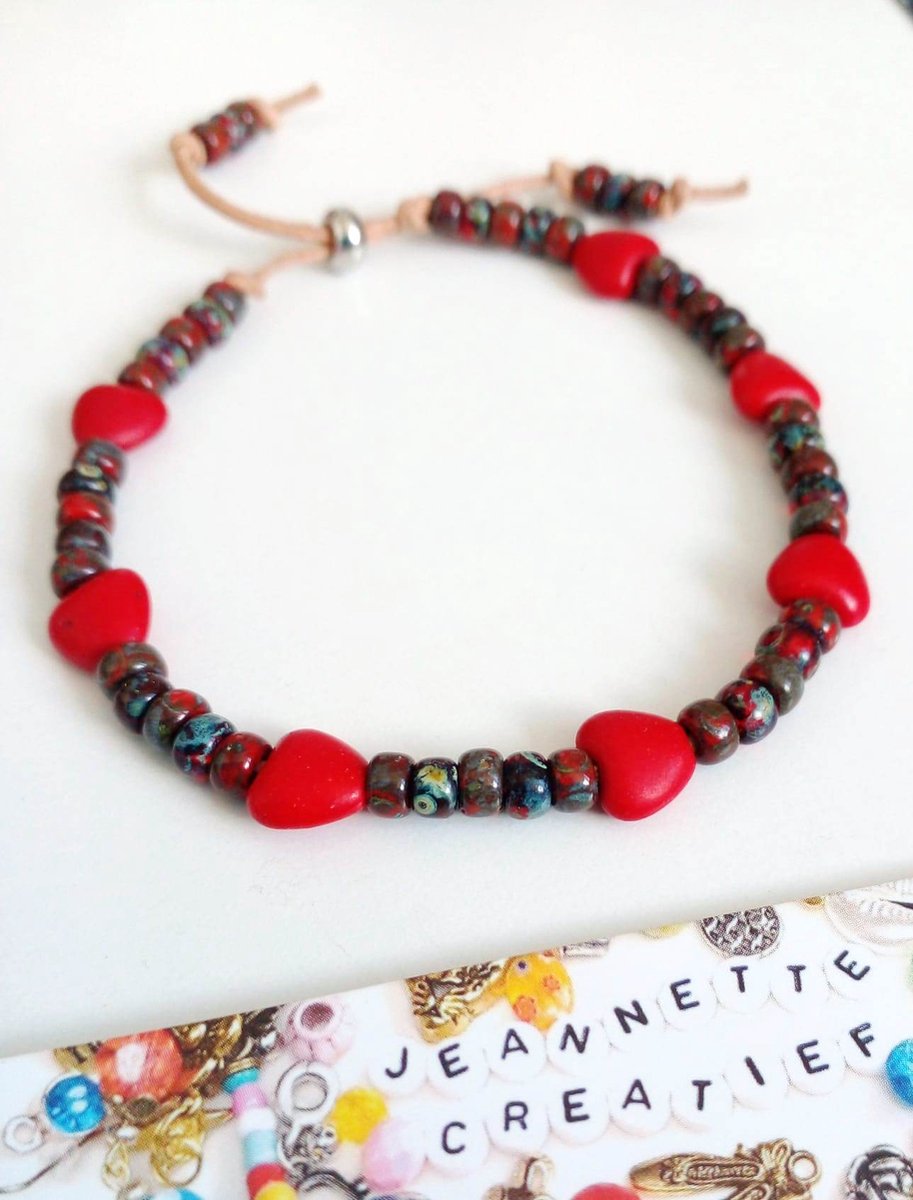 Jeannette-Creatief® - Natuursteen - Rode hartjes - Rode natuursteen - Armband natuursteen - Valentijn - Miyuki Picasso Rocailles - Leren armband - Armband Dames - Armband met Schuifknoop
