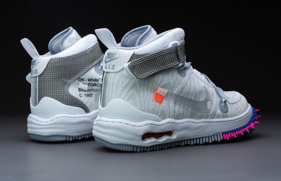 air force blanc cassé