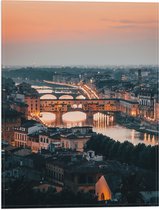 WallClassics - Vlag - Middeleeuwse brug over rivier de Arno - Italië - 30x40 cm Foto op Polyester Vlag