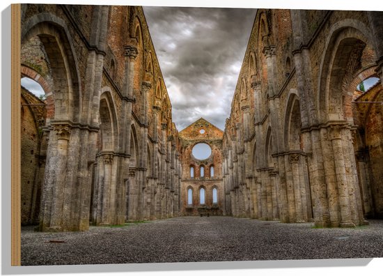 WallClassics - Hout - Klooster in Italië - De abdij van Saint Galgano - 75x50 cm - 9 mm dik - Foto op Hout (Met Ophangsysteem)