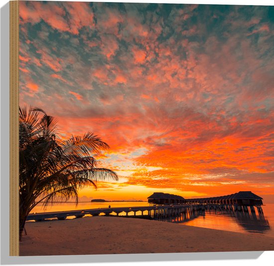 Hout - Zonsondergang op het Strand met Palmbomen en Paalwoningen - 50x50 cm - 9 mm dik - Foto op Hout (Met Ophangsysteem)