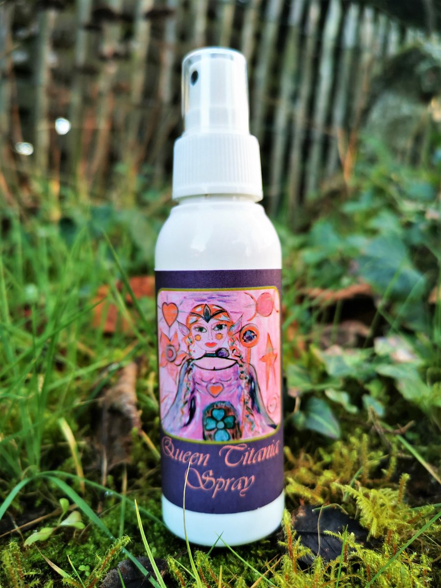 Goedkoopste Queen Titania - Magical Aura Chakra Spray - In the Light of the Goddess by Lieve Volcke - 100 ml