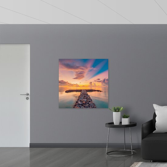 Hout - Kleurrijke Zonsondergang bij het Water met Stenen - 100x100 cm - 9 mm dik - Foto op Hout (Met Ophangsysteem)