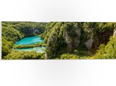 PVC Schuimplaat- Blauwe Wateren bij Planten in het Nationale Park Plitvicemeren, Kroatië - 60x20 cm Foto op PVC Schuimplaat
