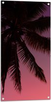 WallClassics - Tuinposter – Silhouette van een Palmboom bij Roze Lucht - 50x100 cm Foto op Tuinposter (wanddecoratie voor buiten en binnen)
