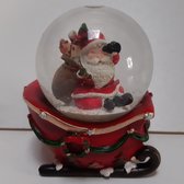 Wurm - Sneeuwbol - Kerst - Kerstman - Arrenslee - Stapel cadeau's - 8x6 cm - hoogte 9 cm