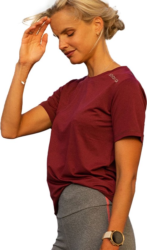 gofluo. Haut de sport Emma - Détails réfléchissants - show up - sportswear motivationnel - sports visibles dans le noir - fluo - bordeaux - rouge - XS