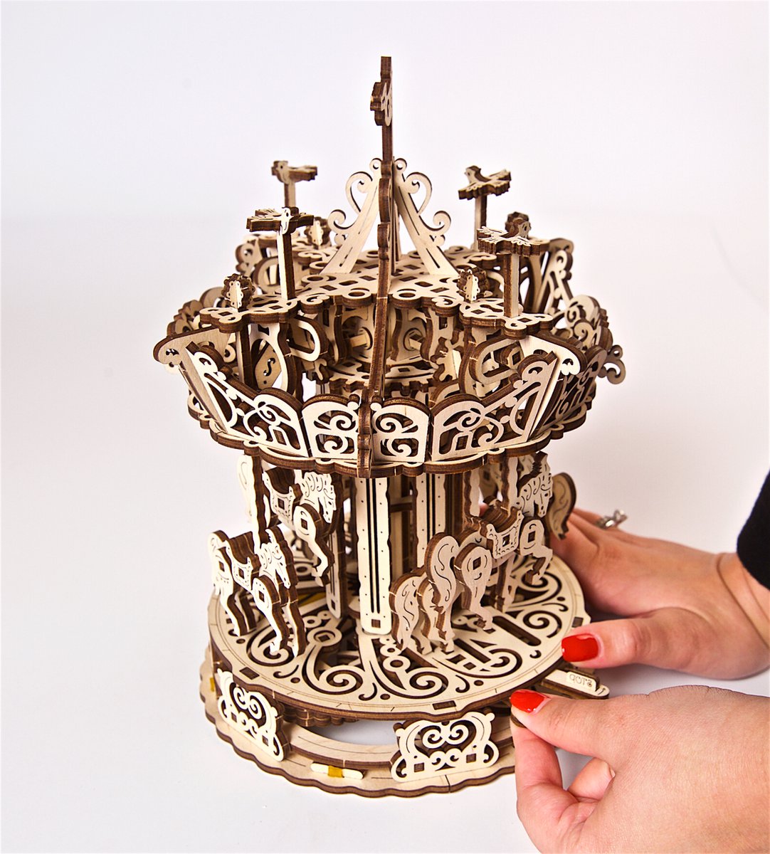 UGEARS Houten 3D Model - Carrousel — afbeelding 9