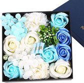 Kunstbloemen - Geschenkset vrouwen - Rozen van geurige zeep - Rechthoekig - Valentijn cadeau - Valentijn cadeautje voor haar - Valentijn - Cadeau - Geschenk - Verjaardag - Moederdag - Moederdag cadeautje - Inclusief kaart - Blauw