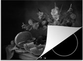 KitchenYeah® Inductie beschermer 65x52 cm - Stilleven - Fruit - Zwart - Wit - Kookplaataccessoires - Afdekplaat voor kookplaat - Inductiebeschermer - Inductiemat - Inductieplaat mat