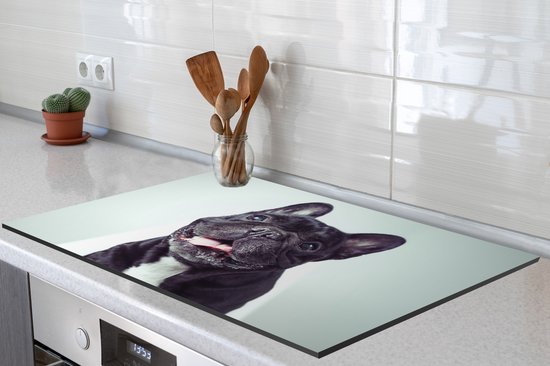KitchenYeah® Inductie beschermer 81.6x52.7 cm - Franse Bulldog - Zwart - Stoel - Kookplaataccessoires - Afdekplaat voor kookplaat - Inductiebeschermer - Inductiemat - Inductieplaat mat