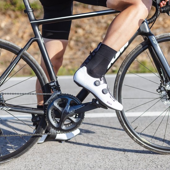 GripGrab - Lightweight SL 3PACK Performance Zomer Fietssokken 3 Paar Coolmax Wielersport Sokken Regular Cut - Zwart - Unisex - Maat L (44-47) van Gripgrab — afbeelding 4