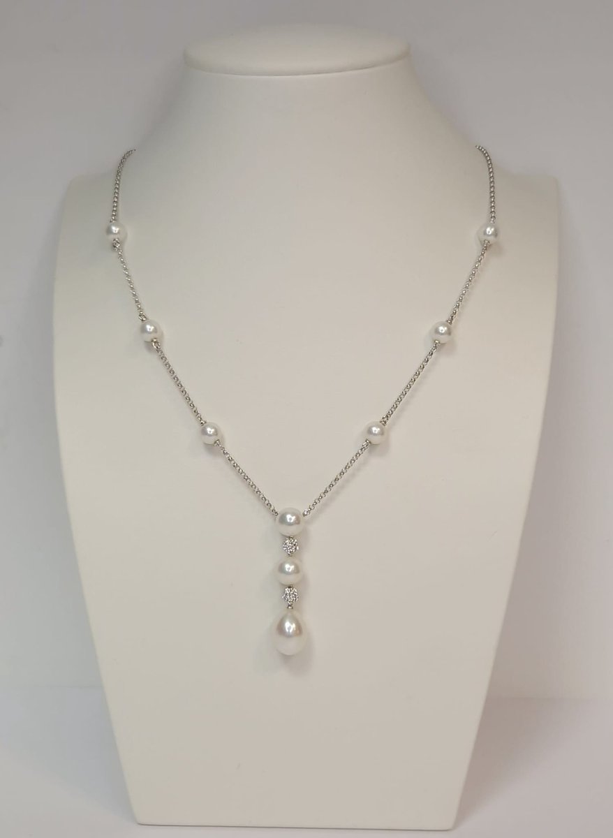 Parel ketting – zoetwater - collier – 18 karaat – diamant - ketting – uitverkoop Juwelier Verlinden St. Hubert – van €795,= voor €659,=
