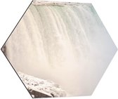 WallClassics - Dibond Hexagon - Wilde Hoge Watervallen - 70x60.9 cm Foto op Hexagon (Met Ophangsysteem)