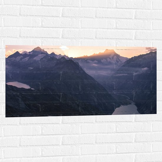 Muursticker - Meertjes tussen de Hoge Bergen - 100x50 cm Foto op Muursticker