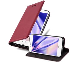 Omslag van Cadorabo Hoesje geschikt voor Apple iPhone 7 PLUS / 7S PLUS / 8 PLUS in APPEL ROOD - Beschermhoes met magnetische sluiting, standfunctie en kaartvakje Book Case Cover Etui