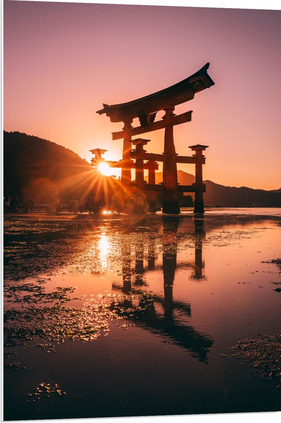 PVC Schuimplaat - Ondergaande Zon - Itsukushima Shrine Japan - 70x105 cm Foto op PVC Schuimplaat (Met Ophangsysteem)