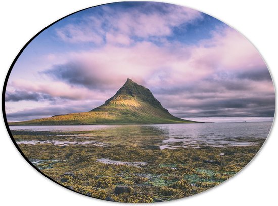 Dibond Ovaal - Kirkjufell Berg - IJsland - 28x21 cm Foto op Ovaal (Met Ophangsysteem)
