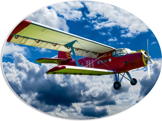 WallClassics - PVC Schuimplaat Ovaal - Rode Zweefvliegtuig in de Lucht - 68x51 cm Foto op Ovaal (Met Ophangsysteem)