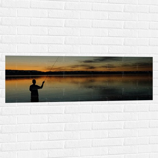 Muursticker - Visser met Hengel in het Water in de Avond - 120x40 cm Foto op Muursticker