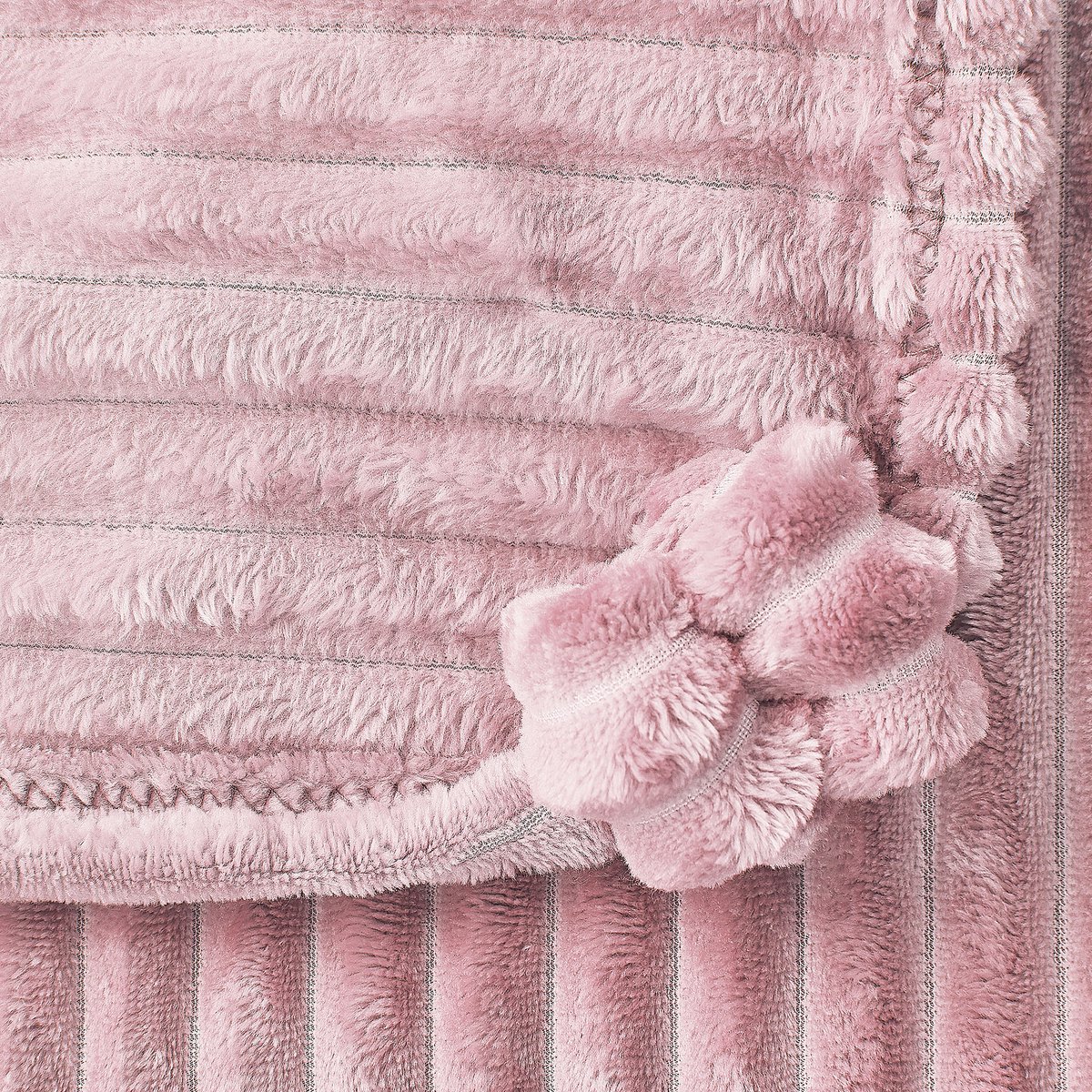 Beliani KAWERI - Plaid - Roze - 150 x 200 cm - Polyester