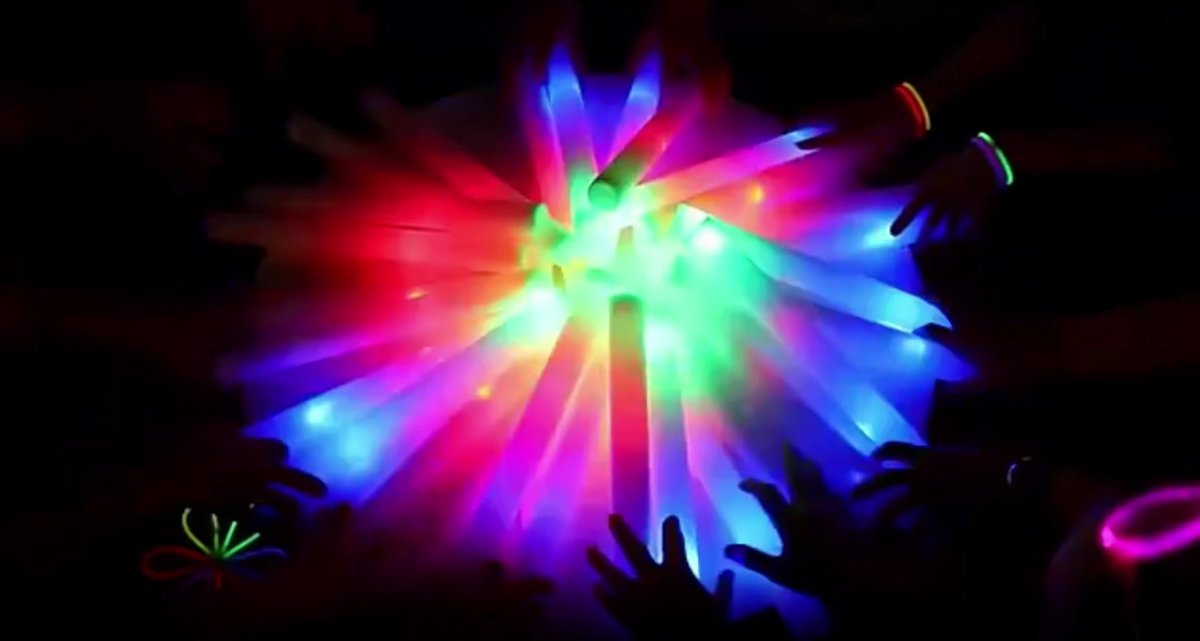 326 Stück Knicklichter Party Set, 150 Neon Leuchtstäbe mit 176 Verbinder, Neon Party Gadgets Knicklichter Kinder Glow Sticks Leuchtspielzeug für Geburtstags Festival Hochzeiten Weihnacht Silvester 326 Stück Knicklichter Party Set, 150 Neon Leuchtstäbe mit 176 Verbinder, Neon Party Gadgets Knicklichter Kinder Glow Sticks Leuchtspielzeug für Geburtstags Festival Hochzeiten Weihnacht Silvester
