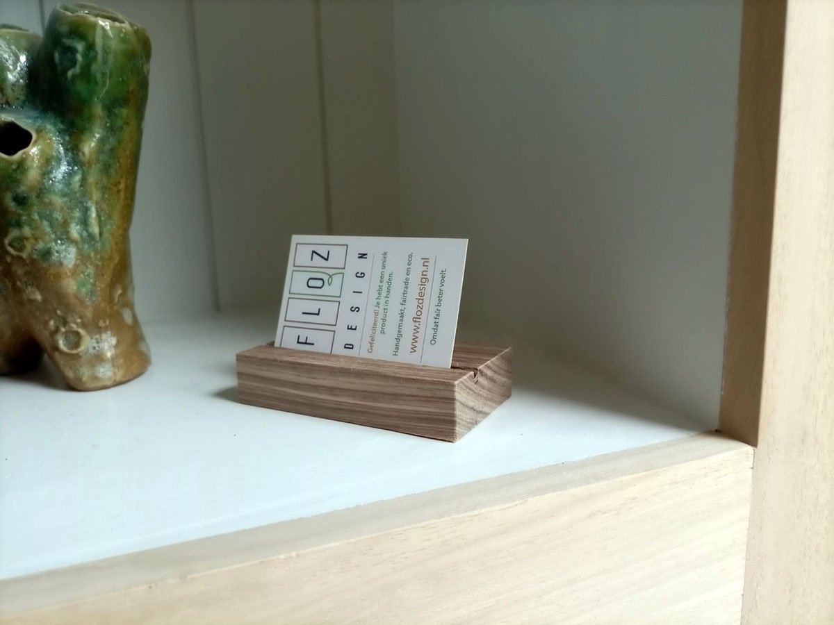 2 stuks visitekaartjeshouder, houten display bureau met