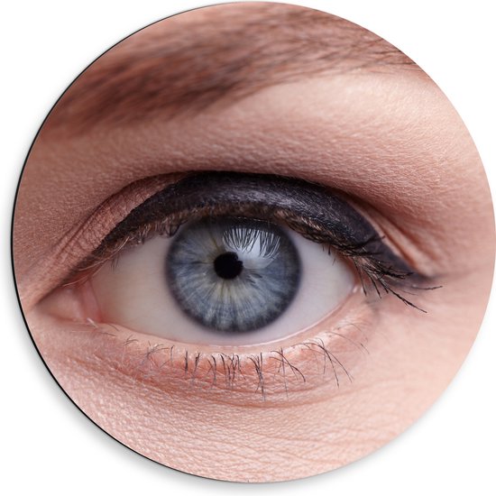 Dibond Muurcirkel - Close-up van Opgemaakt Blauwkleurig oog - 50x50 cm Foto op Aluminium Muurcirkel (met ophangsysteem)
