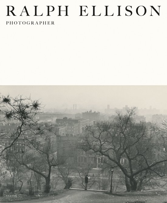 Boekomslag met tekst "RALPH ELLISON PHOTOGRAPHER" en een sepia foto van een stad met bomen op de voorgrond.