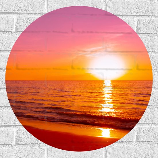 Muursticker Cirkel - Feloranje Zonsondergang bij Rozekleurige Lucht boven Zeewater - 60x60 cm Foto op Muursticker