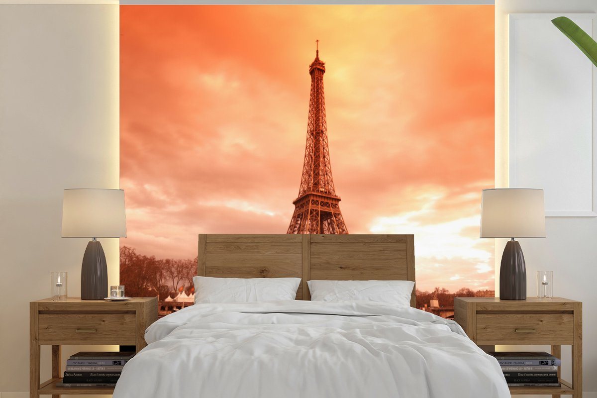Behang - Fotobehang Eiffeltoren - Parijs - Lucht - Breedte 260 cm x hoogte 260 cm