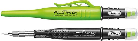 Twee Pica Fine Dry markeerpotloden, één groen en één zwart, op een witte achtergrond.
