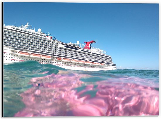 WallClassics - Dibond - Uitzicht op Grote Cruise vanuit de Zee - 40x30 cm Foto op Aluminium (Wanddecoratie van metaal)