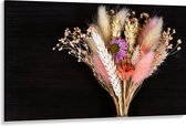 Canvas - Boeket van Verschillende Droogbloemen tegen Zwarte Houten Achtergrond - 150x100 cm Foto op Canvas Schilderij (Wanddecoratie op Canvas)